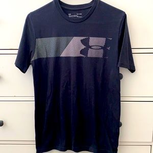 Men’s Under Armour black t-shirt